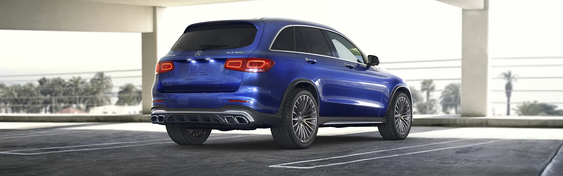 The Mid Size Amg Glc Suv Mercedes Benz Canada